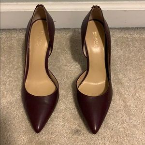 Adorable burgundy heels